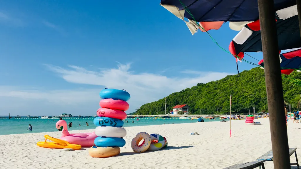 unsplash_8Xtpqdv01No_neil island.jpg.jpg.jpg.webp