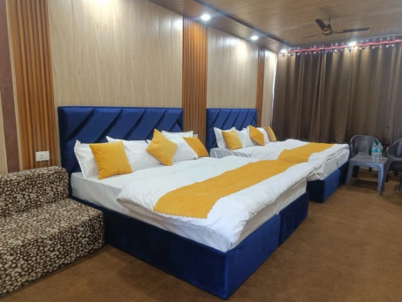 IKOM Hotels Barkot 102